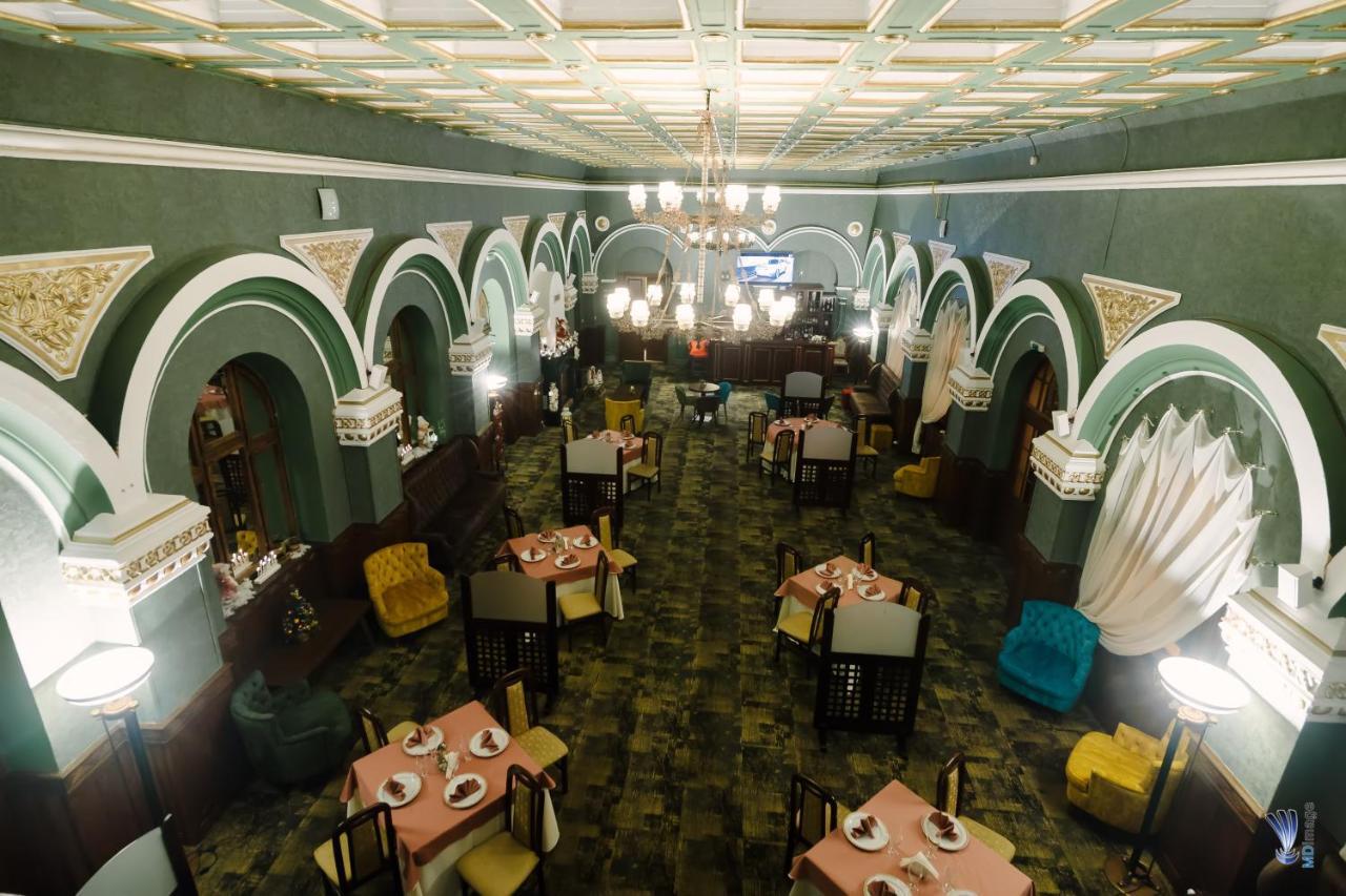 Hotel La Belle Epoque Petroşani Exteriör bild